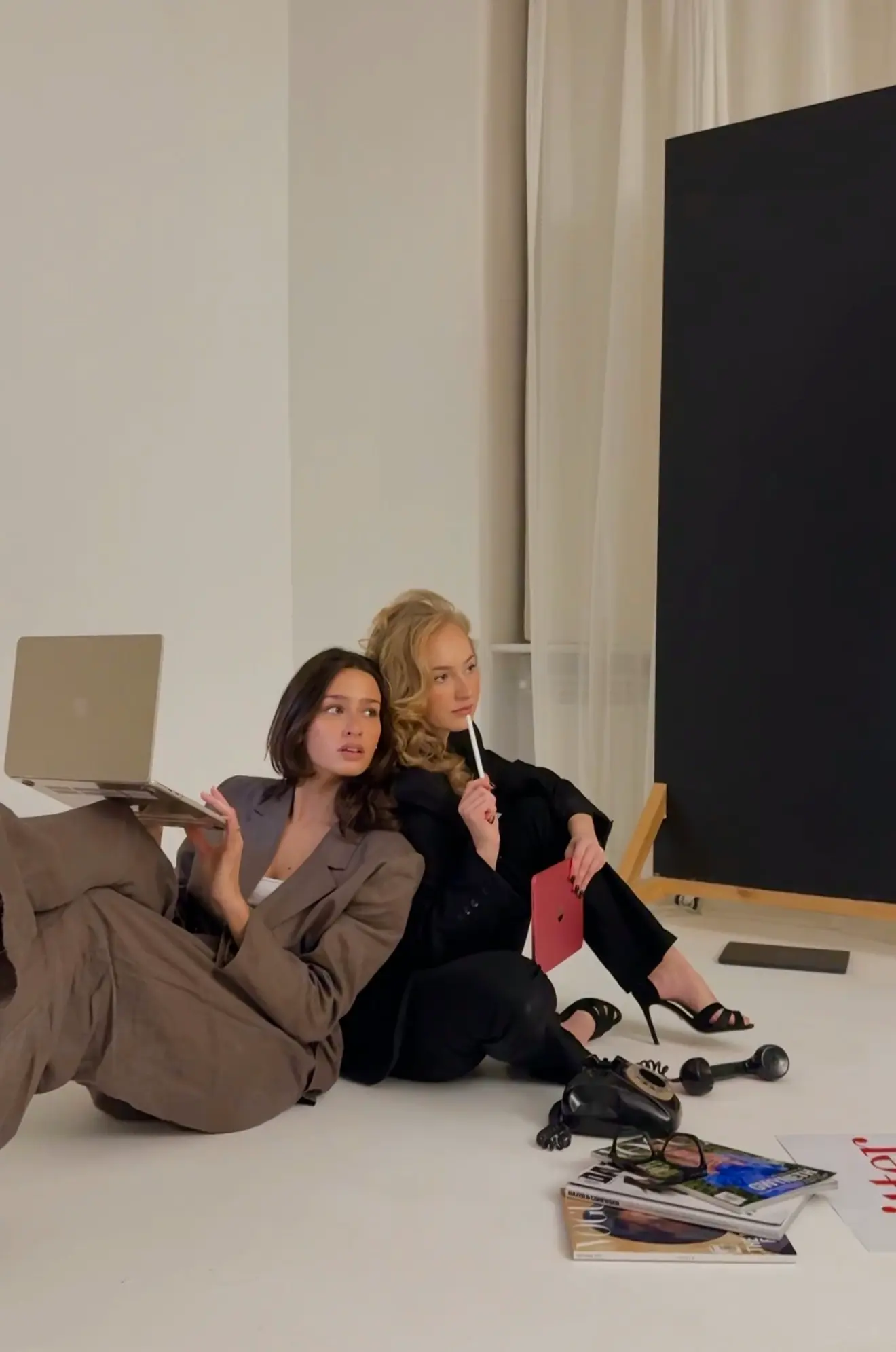 Kompleksowa identyfikacja wizualna i Brand Book dla firmy